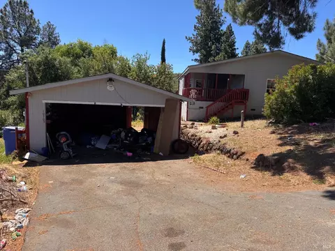 10703 Paradise Ct, Kelseyville, CA 95451