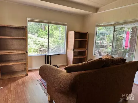 31 Springhill Ct, Santa Rosa, CA 95409