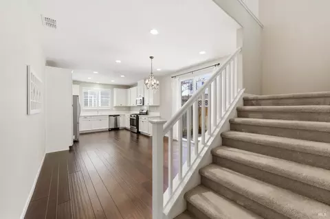 Entry Way - 2151 Eva St, Napa, CA 94559 photo 1 of 3