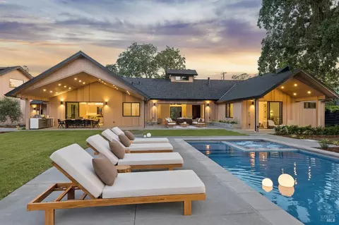 540 Denmark St, Sonoma, CA 95476