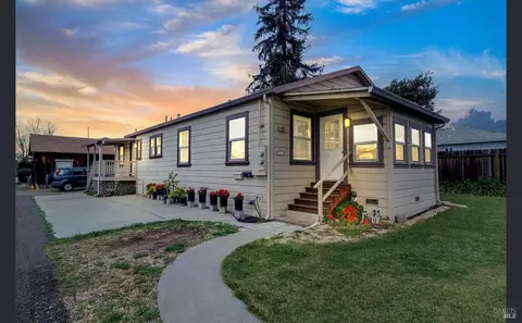 1125 E 5th St, Benicia, CA 94510
