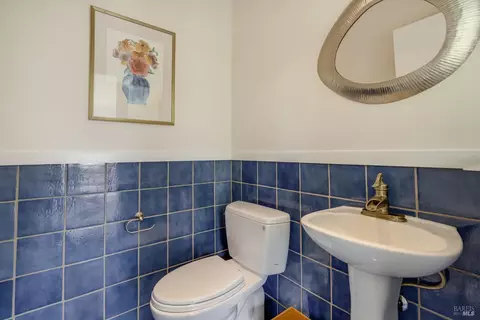 Bath - 585 Denmark St, Sonoma, CA 95476 photo 6 of 6
