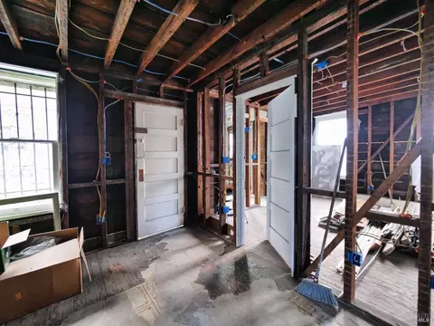 Entry Way - 1014 Castro St, Oakland, CA 94607 photo 3 of 3