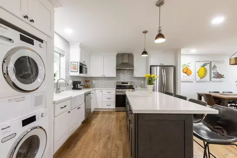 Kitchen - 225 2nd St E #27, Sonoma, CA 95476 photo 3 of 4