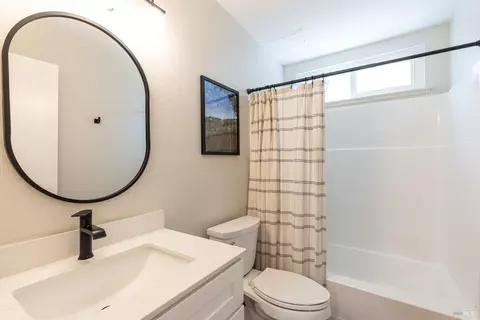 Bath - 225 2nd St E #27, Sonoma, CA 95476 photo 1 of 4