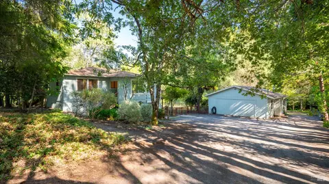 9901 Occidental Rd, Sebastopol, CA 95472