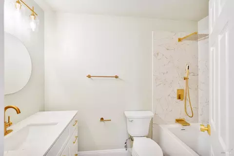 Bath - 278 Jasmine St, Fairfield, CA 94533 photo 2 of 2