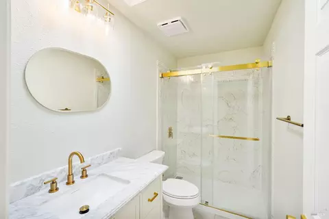 Bath - 278 Jasmine St, Fairfield, CA 94533 photo 1 of 2