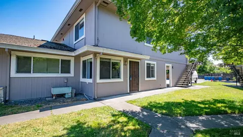 2521 Coffey Ln, Santa Rosa, CA 95403