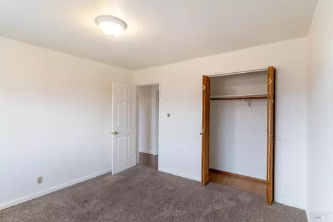 Bedroom - 327 Pecan St, Vallejo, CA 94589 photo 4 of 4