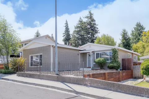 Exterior - 327 Pecan St, Vallejo, CA 94589 photo 3 of 17