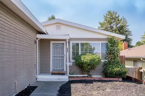 Exterior - 327 Pecan St, Vallejo, CA 94589 photo 7 of 17