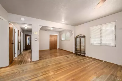 Living - 262 Markham Ave, Vacaville, CA 95688 photo 4 of 5