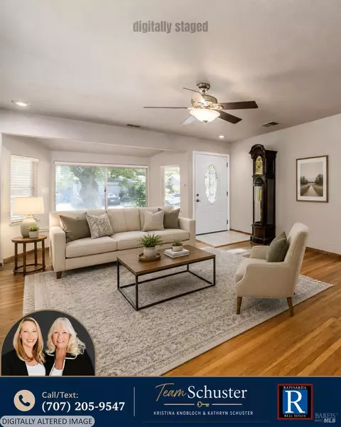 Living - 262 Markham Ave, Vacaville, CA 95688 photo 5 of 5