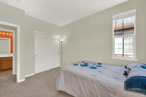 Bedroom - 1261 Valley Glen Dr, Dixon, CA 95620 photo 2 of 3