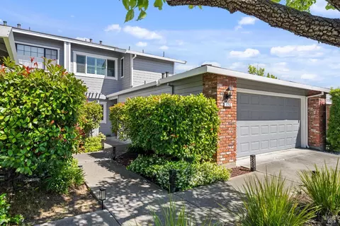 1752 Stuart Ct, Benicia, CA 94510