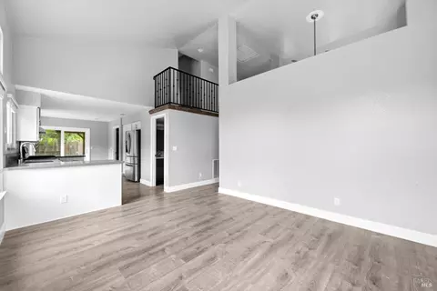 Living - 1106 Peppertree Ct, Fairfield, CA 94533 photo 6 of 7