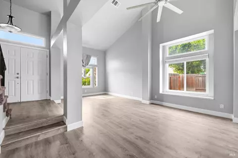 Living - 1106 Peppertree Ct, Fairfield, CA 94533 photo 1 of 7