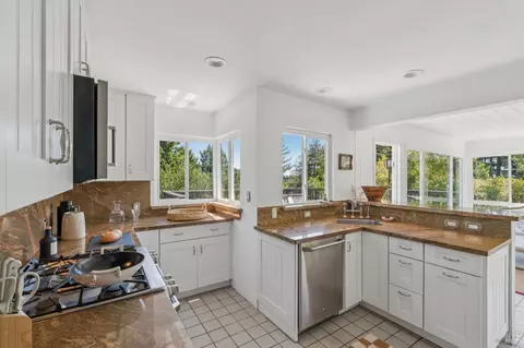 Kitchen - 500 Summit Ave, Mill Valley, CA 94941 photo 1 of 2