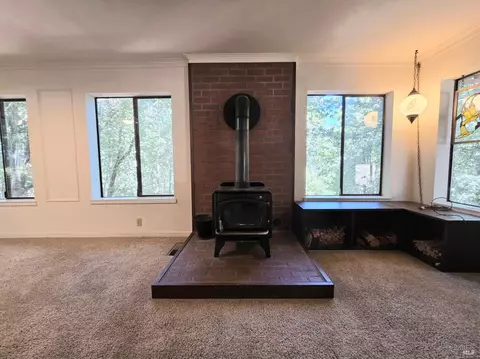 Living - 24861 Ridge Rd, Willits, CA 95490 photo 3 of 4