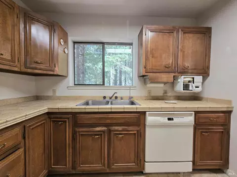 Kitchen - 24861 Ridge Rd, Willits, CA 95490 photo 3 of 3