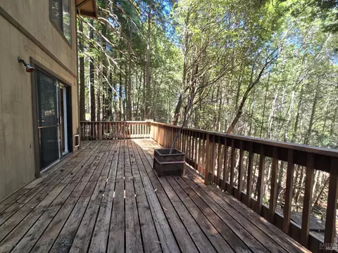 Exterior - 24861 Ridge Rd, Willits, CA 95490 photo 4 of 12
