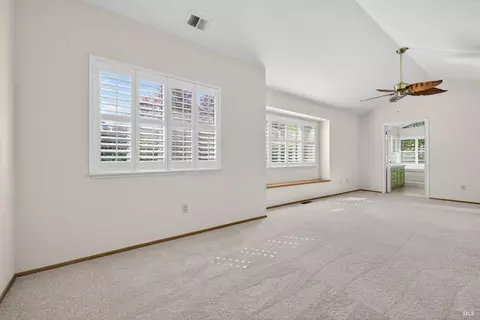 Bedroom - 405 La Quinta Ct, Windsor, CA 95492 photo 1 of 6