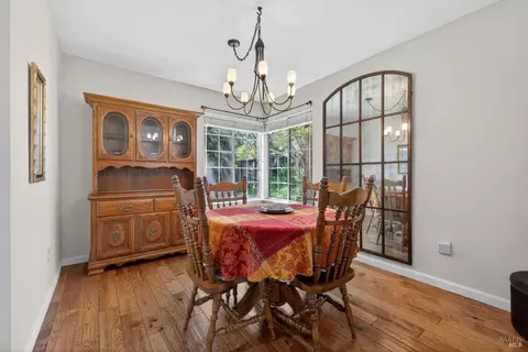 Dining - 405 La Quinta Ct, Windsor, CA 95492 photo 1 of 2