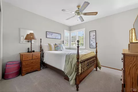 Bedroom - 405 La Quinta Ct, Windsor, CA 95492 photo 6 of 6