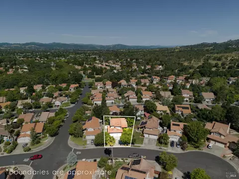 View/Area - 405 La Quinta Ct, Windsor, CA 95492 photo 3 of 9