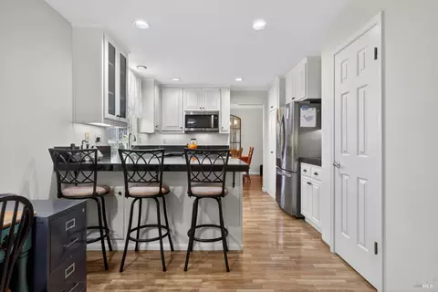 Kitchen - 405 La Quinta Ct, Windsor, CA 95492 photo 1 of 6