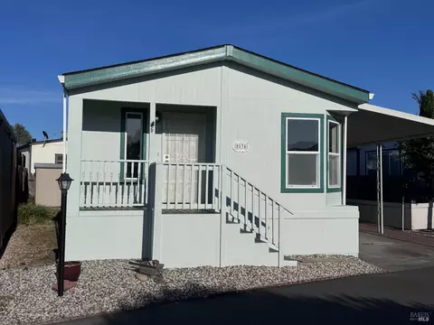 8174 Birch St, Windsor, CA 95492 photo 2