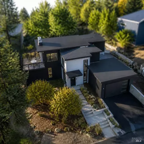 1 Redwood Ave, Larkspur, CA 94939