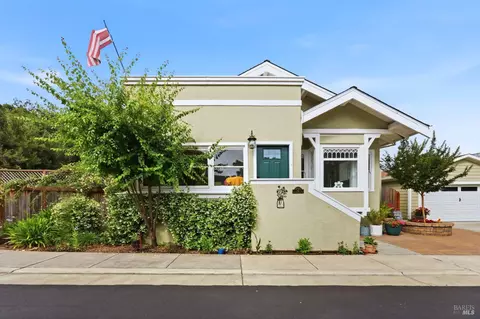 4743 Montgomery Dr, Santa Rosa, CA 95409