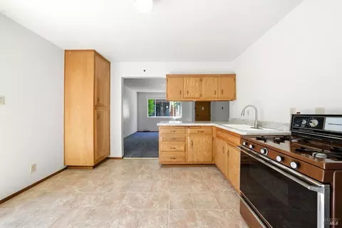 Kitchen - 428 432-434 Ohio St, Vallejo, CA 94590 photo 5 of 7
