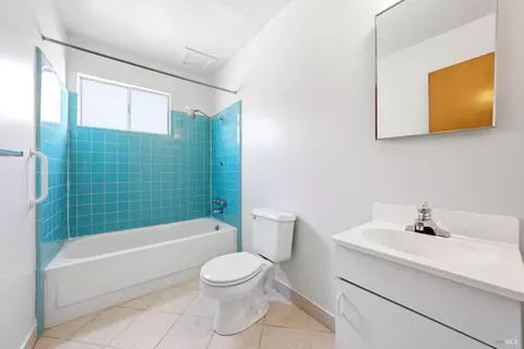 Bath - 428 432-434 Ohio St, Vallejo, CA 94590 photo 6 of 7