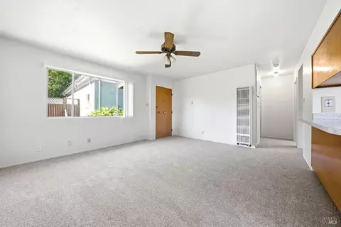 Living - 428 432-434 Ohio St, Vallejo, CA 94590 photo 10 of 11