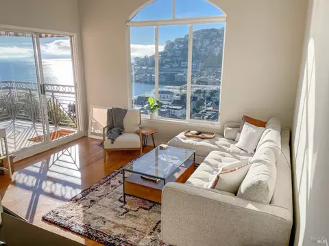 Living - 307 North St, Sausalito, CA 94965 photo 2 of 5