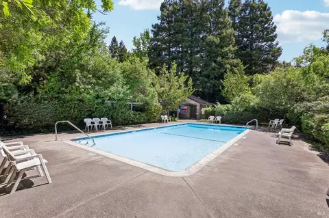 Exterior - 93 Nicholas Ct, Cotati, CA 94931 photo 5 of 7