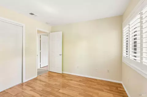Bedroom - 93 Nicholas Ct, Cotati, CA 94931 photo 3 of 5