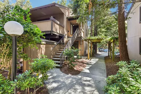 93 Nicholas Ct, Cotati, CA 94931