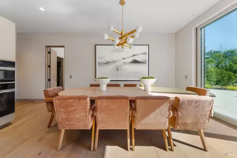 Dining - 1100 Craig Ave, Sonoma, CA 95476 photo 2 of 7