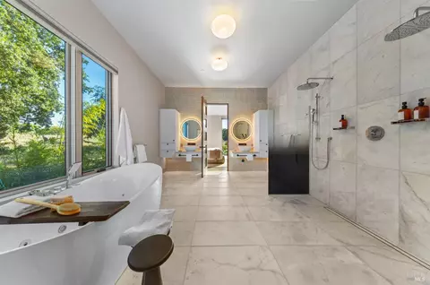 Bath - 1100 Craig Ave, Sonoma, CA 95476 photo 7 of 14