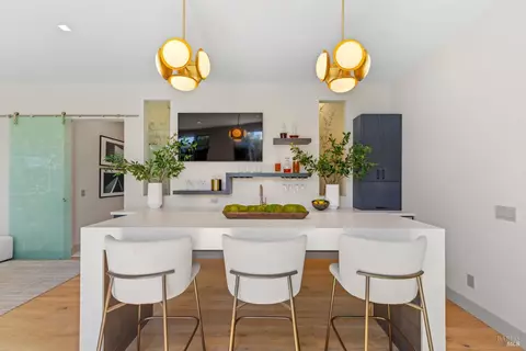 Dining - 1100 Craig Ave, Sonoma, CA 95476 photo 4 of 7