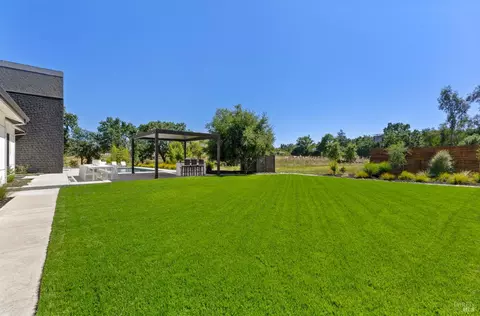 Exterior - 1100 Craig Ave, Sonoma, CA 95476 photo 6 of 15