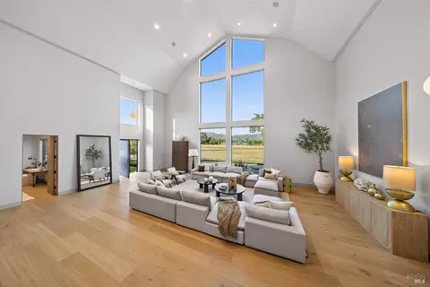 Living - 1100 Craig Ave, Sonoma, CA 95476 photo 3 of 12