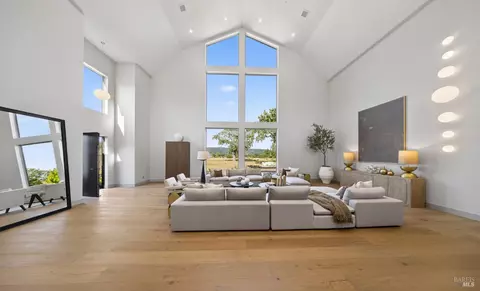 Living - 1100 Craig Ave, Sonoma, CA 95476 photo 4 of 12