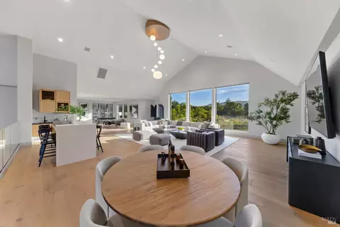 Dining - 1100 Craig Ave, Sonoma, CA 95476 photo 5 of 7