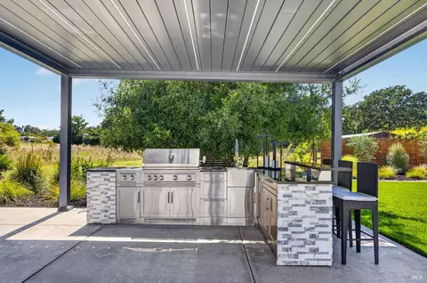 Kitchen - 1100 Craig Ave, Sonoma, CA 95476 photo 8 of 9