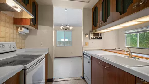 Kitchen - 931 Nightingale Dr, Fairfield, CA 94533 photo 1 of 3